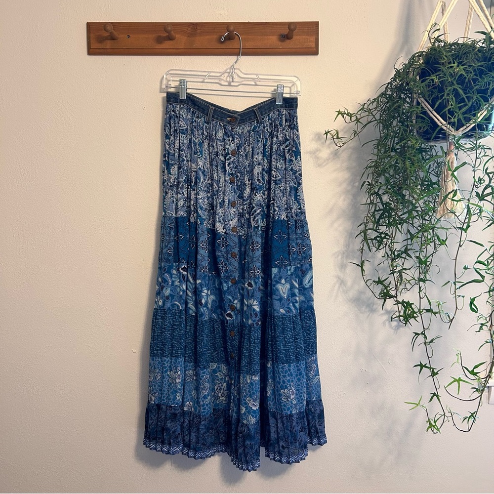 St. John's Bay Vintage Tiered Skirt with Buttons Size 8 100% Cotton